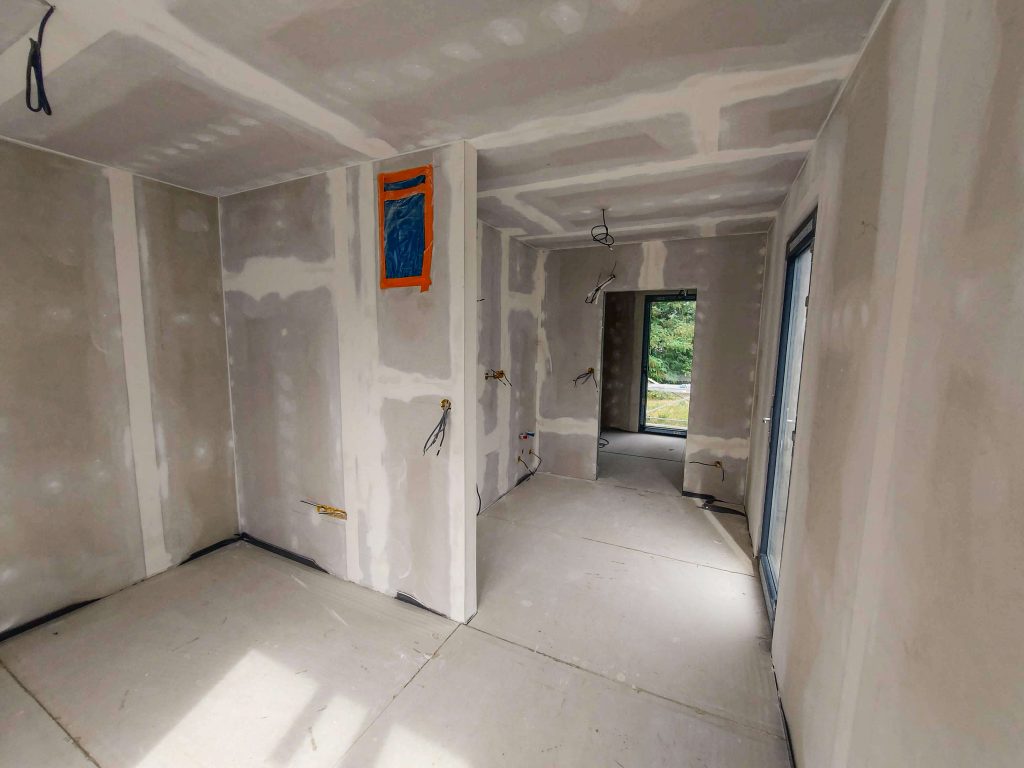 When panels become a home: tiny house one step away from completion 2 When panels become a home: tiny house one step away from completion