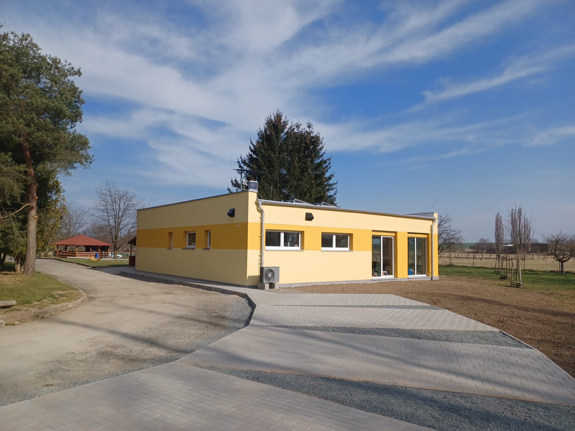 Construction under a green wall in bruntál: a modern solution for a healthier urban environment