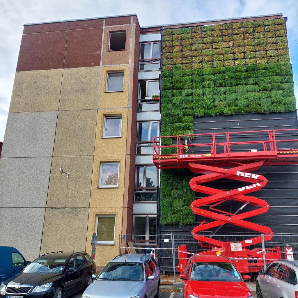 Construction under a green wall in bruntál: a modern solution for a healthier urban environment