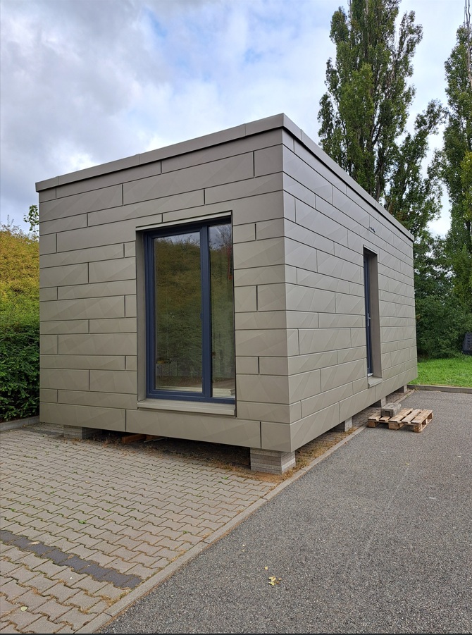 Dokončení fasády tiny housu s prefa aluminiumprodukte: ideální řešení pro moderní bydlení