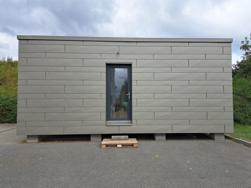 Dokončení fasády tiny housu s prefa aluminiumprodukte: ideální řešení pro moderní bydlení